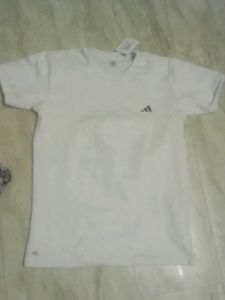 new Men's off White T-Shirt