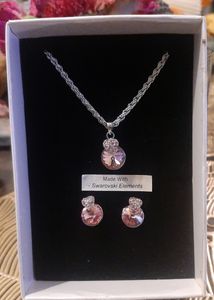Silver Plated Chain Pain Pendent with Pink Studs