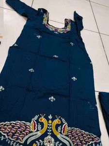 Embroidered cotton suit