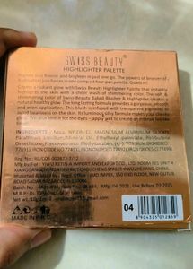 Makeup Eyeshadow + Highlighter Combo Kit