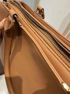 FLASH SALE🔥🔥 NEW Tan Hand / Laptop Bag