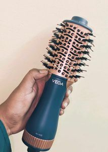 VEGA L3 Volumizer Hair Dryer Brush newwww