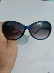 Stylish Blue Oval Sunglasses