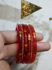 Red Glass Bangles Set