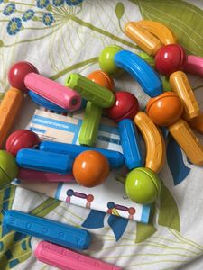 Brand New Magnetic Sticks 32 Pieces
