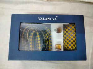 Valancya Tie &amp; Cufflink Set