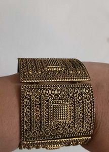 golden bracelet