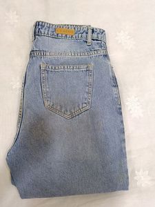 AKA CHIC JEANS
