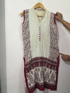Sleeveless Printed Kurta