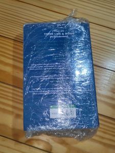 International Bestselling Books Set Of 3