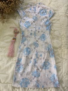 Modern cheongsam /qipao