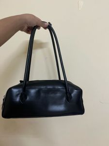 Chic Black Shoulder Bag