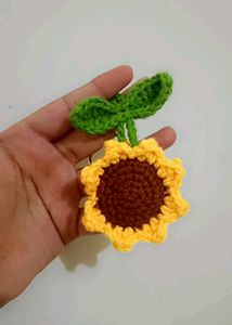 sunflower crochet keychain + surprise freebie