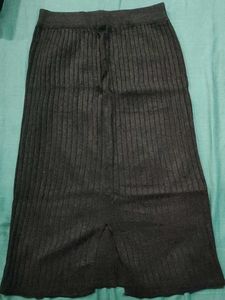Ribbed Knit Midi Skirt