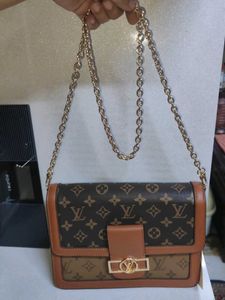 Louis Vuitton Handbag - First Copy