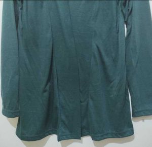 Entease Dark green coverup or shrug