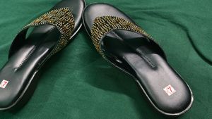 Women Comfy Black Embellished Flats UK 5
