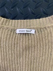 Distressed Knit Sweater⭐️