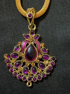 Purple Coloure Small Girl  Chain .