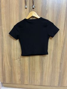 Trendyol Black Cropped Top
