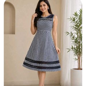 Stylish Ruffled Kurta and  floral short gown🩷