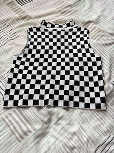 Checkered Mock Neck Sleeveless Top