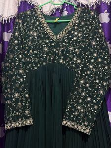Elegant Green Kurta Set with Embroidery
