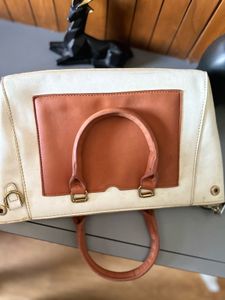 Stylish Two-Tone Handbag