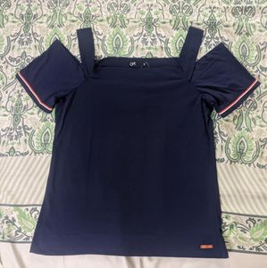 NEW Women Offshoulder Top