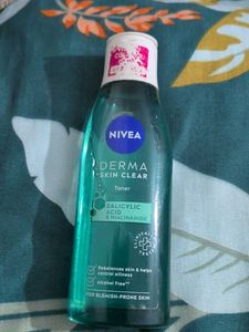 Nivea Derma Skin Clear Toner