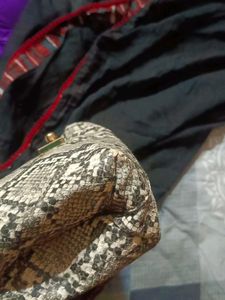 mng Snakeskin Print Chain Bag