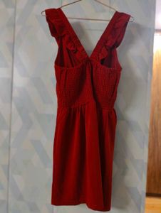 Chic Red Ruffled V-Neck Mini Dress