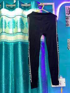 Black Leggings with Side Stripe