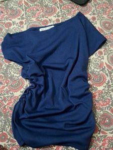Ready to accept offeers. Chic Navy Blue Ruched Top