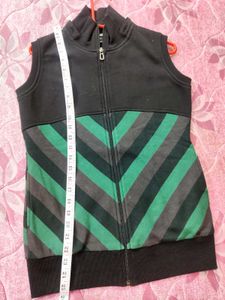 Striped Sweat jacket for women 💚🖤