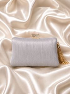 Elegant Silver Clutch Bag with Rhinestone Clasp