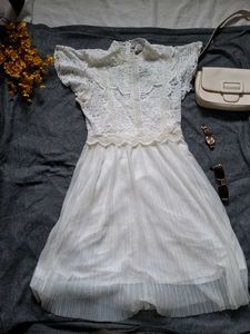 Elegant White Lace Pleated Dress