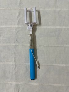 🆕Selfie Stick Cable Take Pole