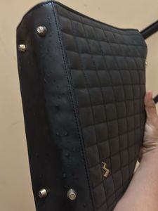 Chic Quilted Black Handbag