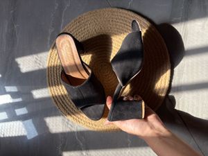 Chic Black Suede Textured Slip On Block Heel Mules