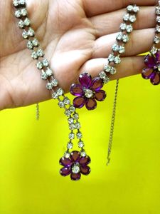 Stunning Flower Design Necklace &amp; Earrings Set
