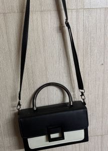 Chic Black & White Handbag