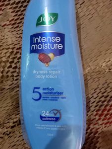 Intense Moisture Dryness Repair Body Lotion 750ml.