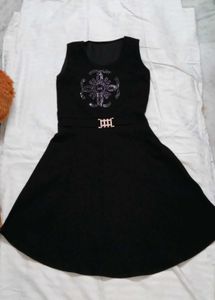 Chic Black Sleeveless Dress with Embellishment