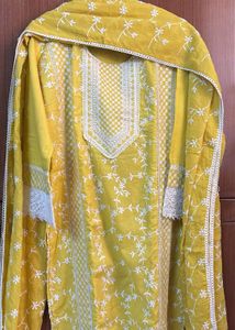 Elegant Embroidered Kurta Set