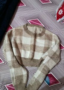 Cozy Checkered Cropped Sweater