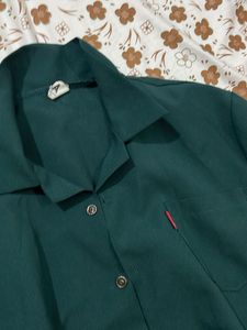 green t-shirt