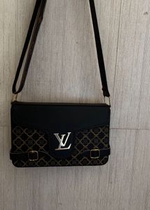 Stylish Black Crossbody Bag