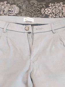 Arrow Men's Light Grey Chinos