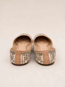 Embroidered Juttis/Mojaris